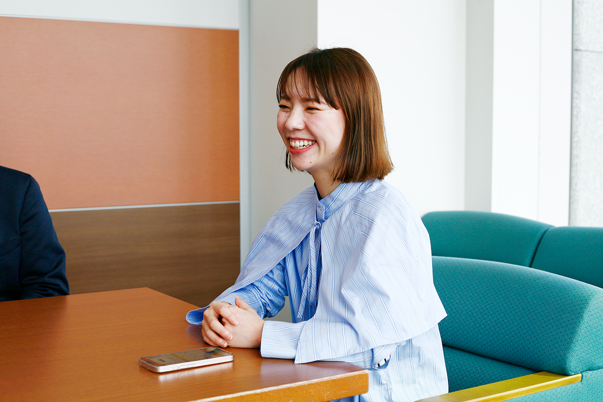 写真:au PAYポイント運用を勧める栗城さん