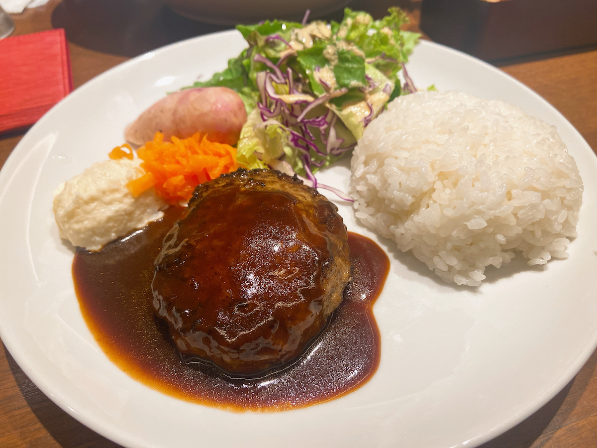 写真:お昼に食べたハンバーグ