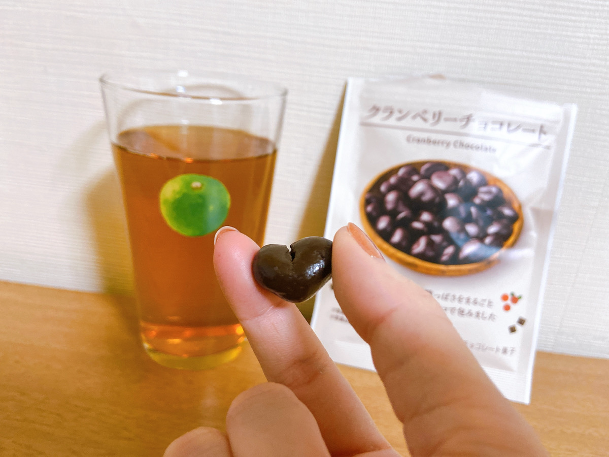 写真:ハート型に見える「クランベリーチョコレート」