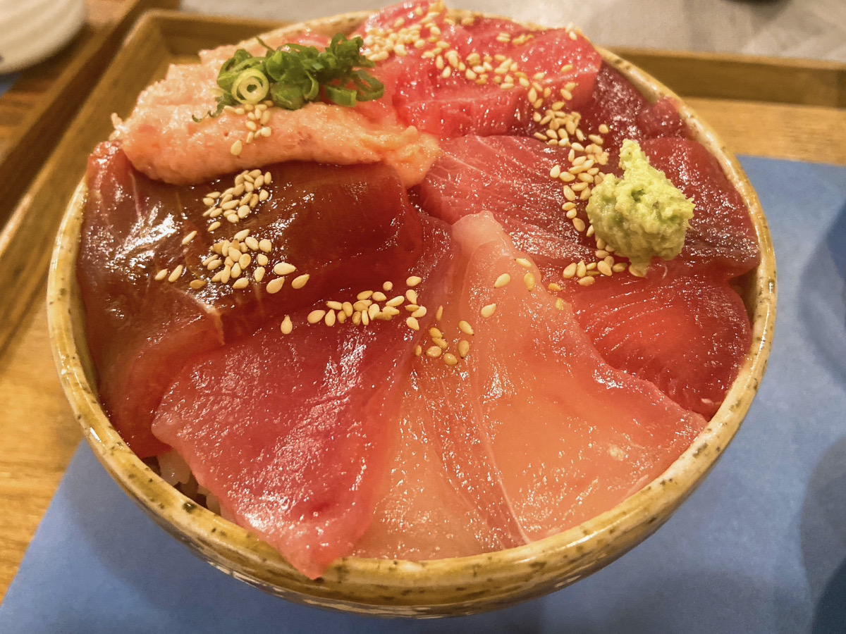 写真：熱海で食べた海鮮丼